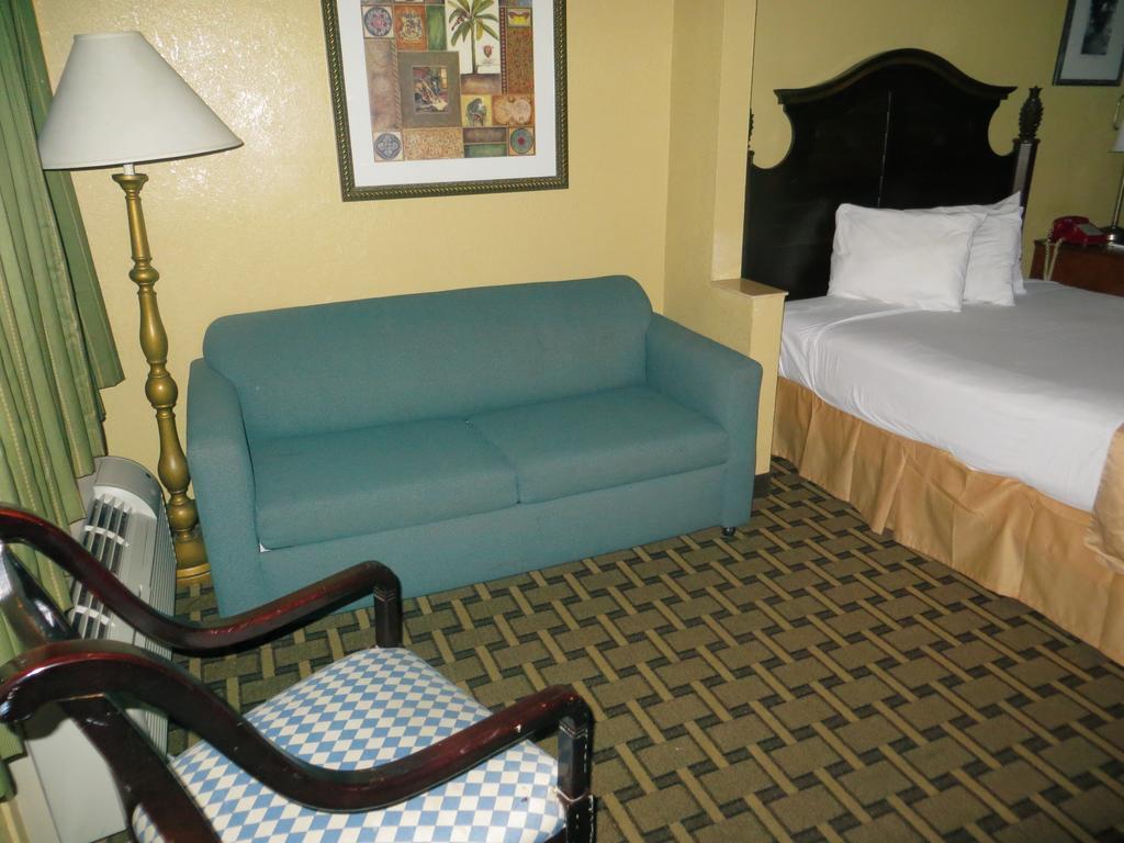 Travelodge Suites By Wyndham Kissimmee Orange Exterior photo